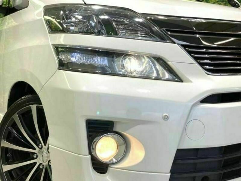 VELLFIRE-12