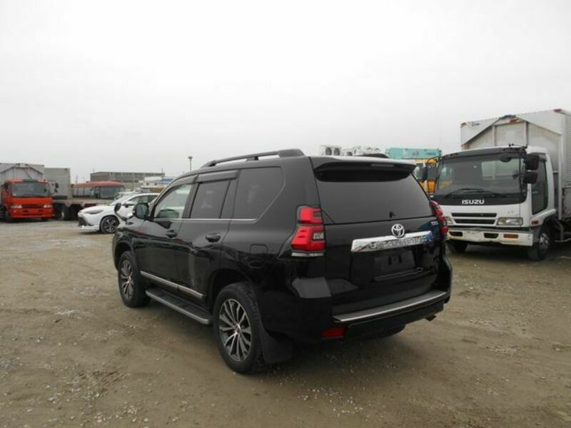 LAND CRUISER PRADO-1