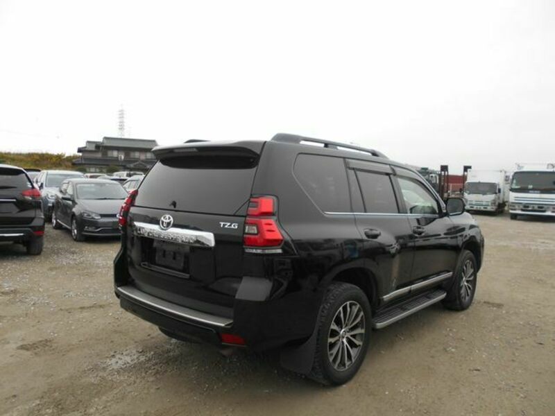 LAND CRUISER PRADO-4