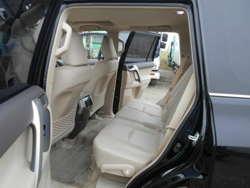 LAND CRUISER PRADO-12