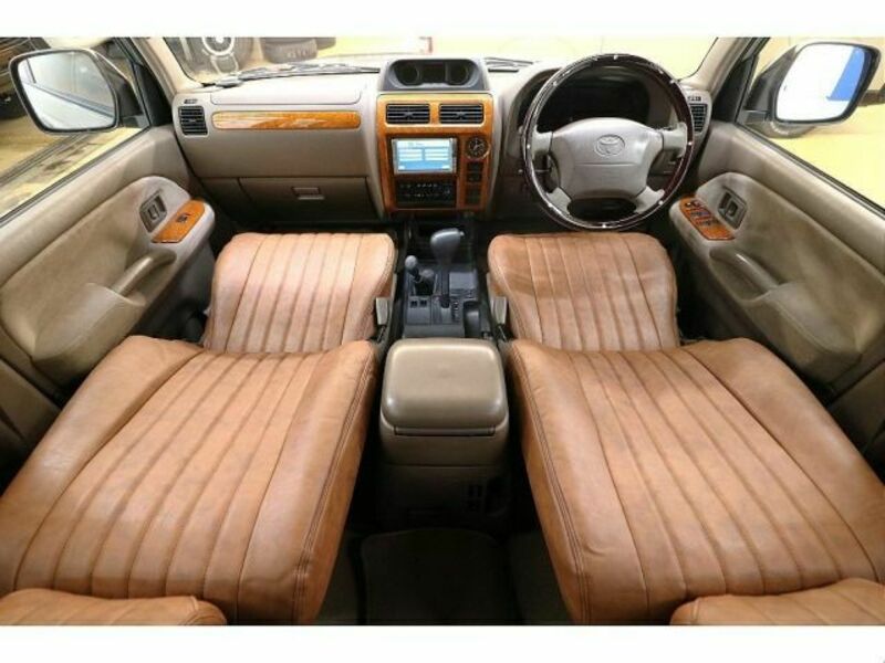 LAND CRUISER PRADO-1