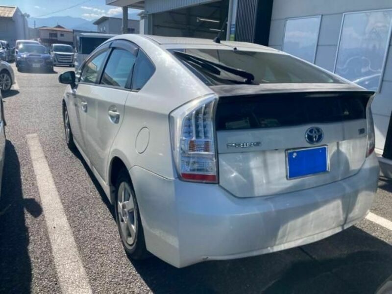 PRIUS-1