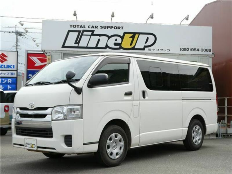 TOYOTA　HIACE VAN