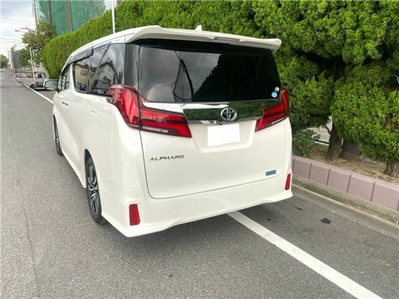 VELLFIRE-1