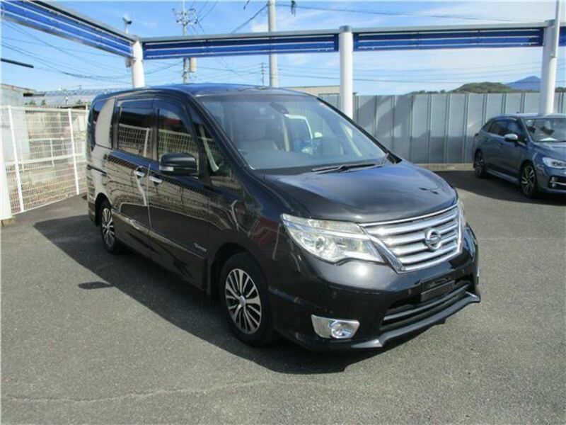 NISSAN　SERENA