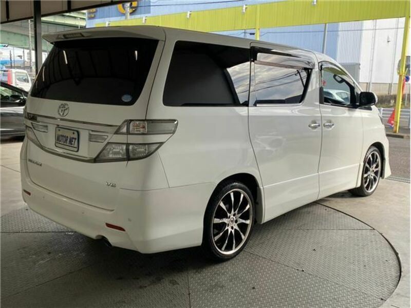 VELLFIRE-1