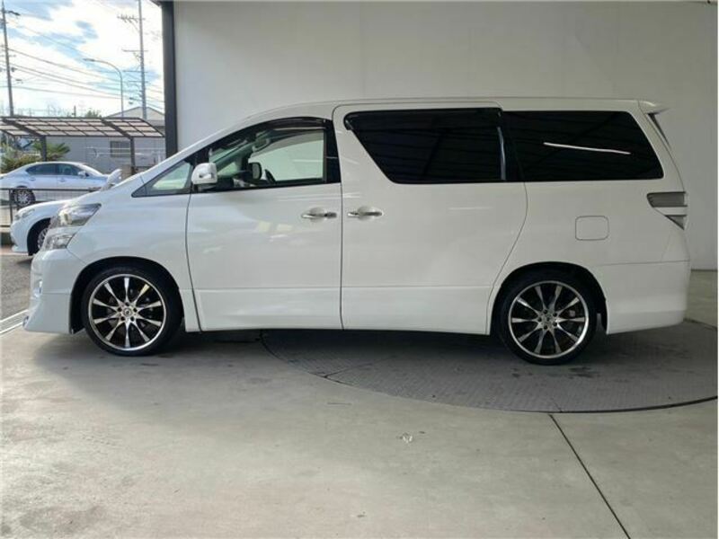 VELLFIRE-30