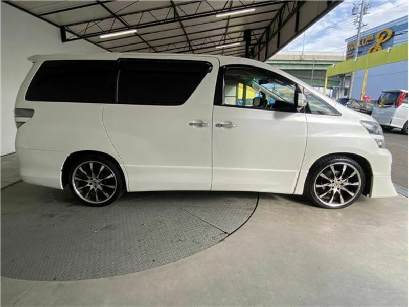 VELLFIRE-33