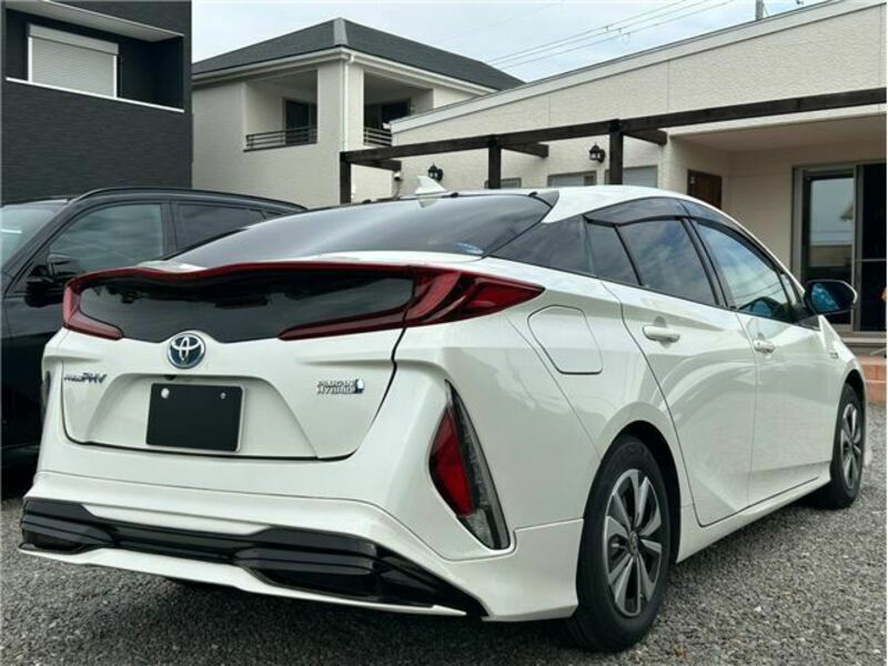 PRIUS PHV-10