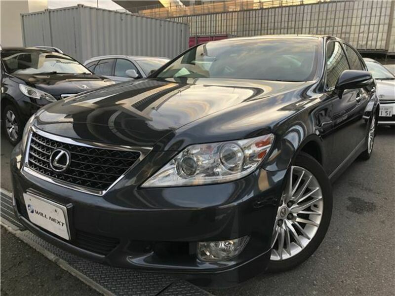 LEXUS　LS