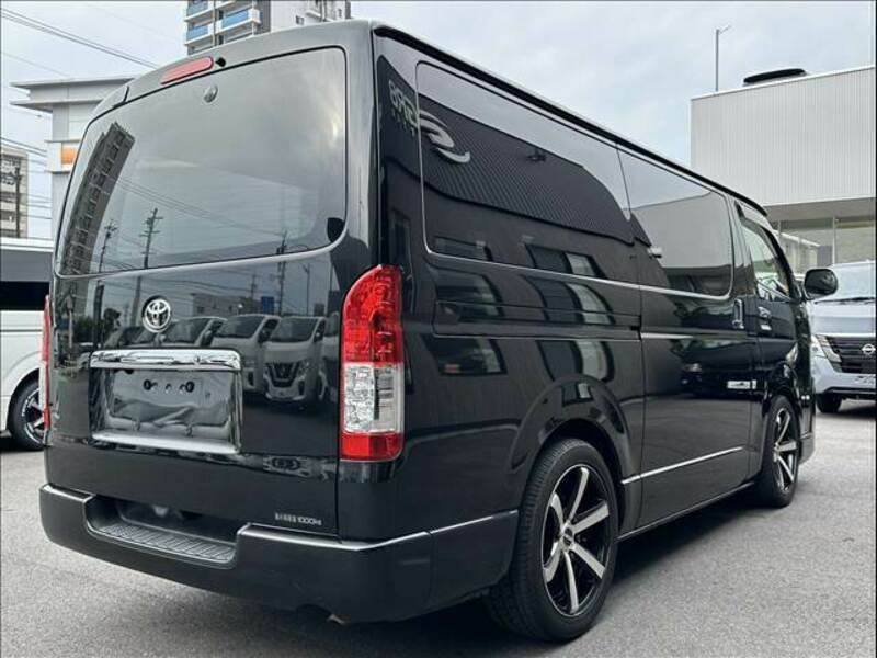 HIACE VAN-14