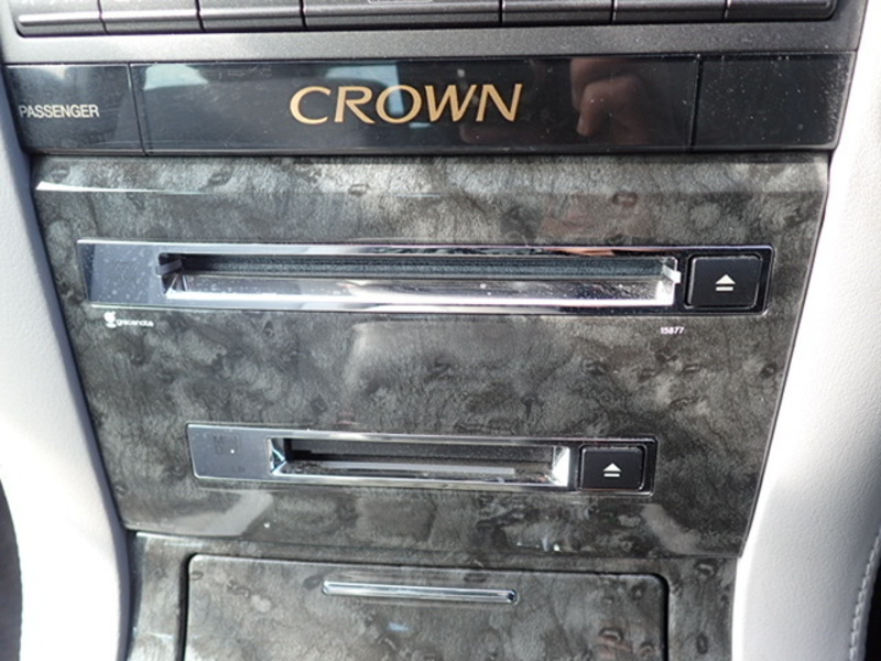 CROWN