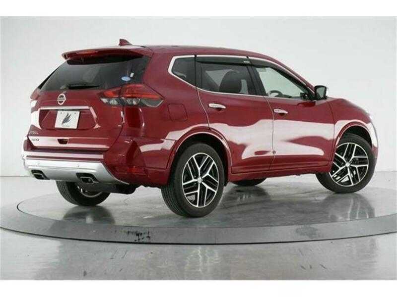 X-TRAIL-1