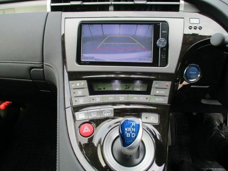 PRIUS PHV-16