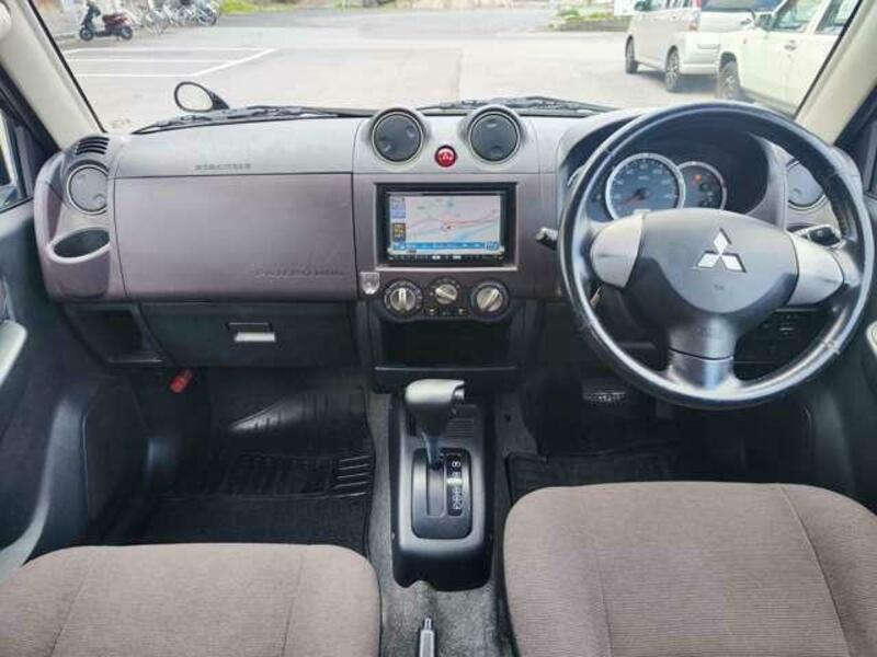 PAJERO MINI-8