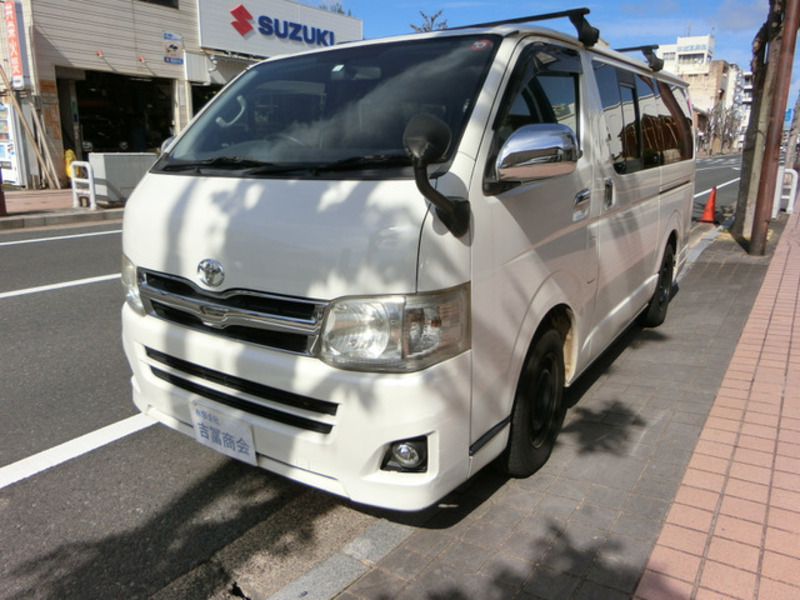 HIACE VAN-1