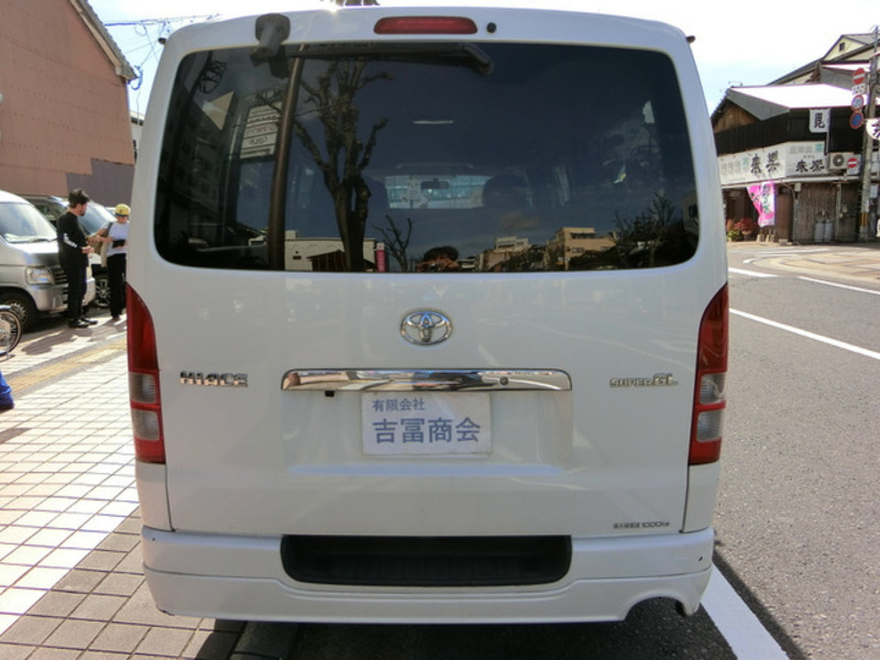 HIACE VAN-7