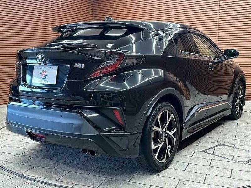 C-HR-15