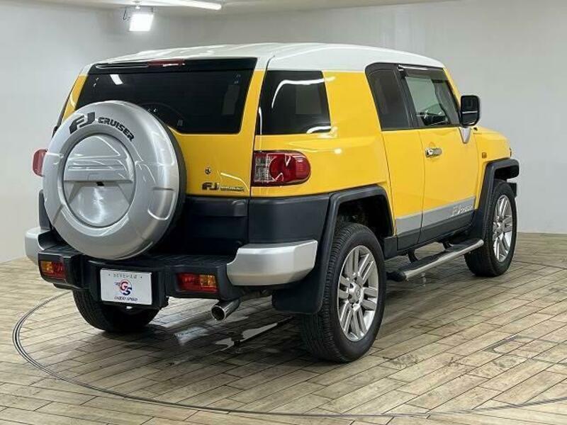 FJ CRUISER-16