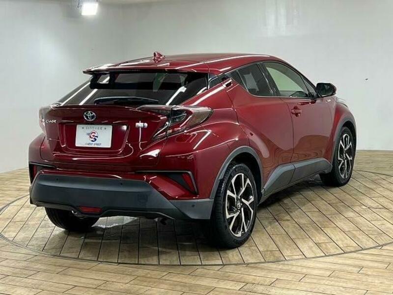 C-HR-15