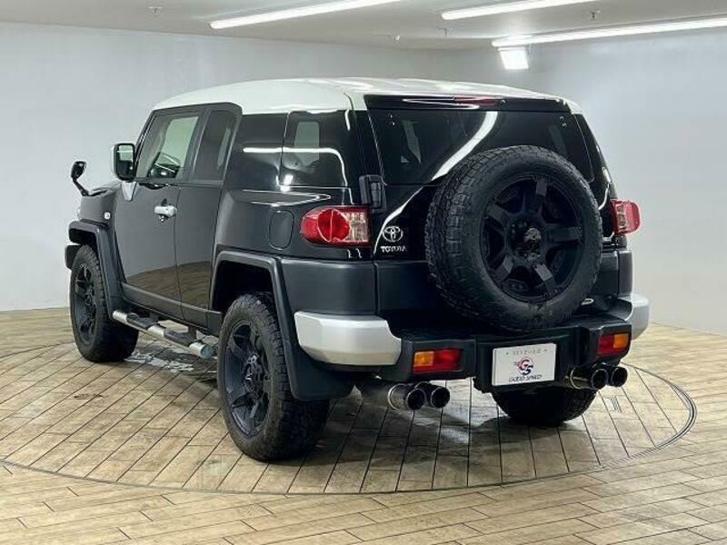 FJ CRUISER-16