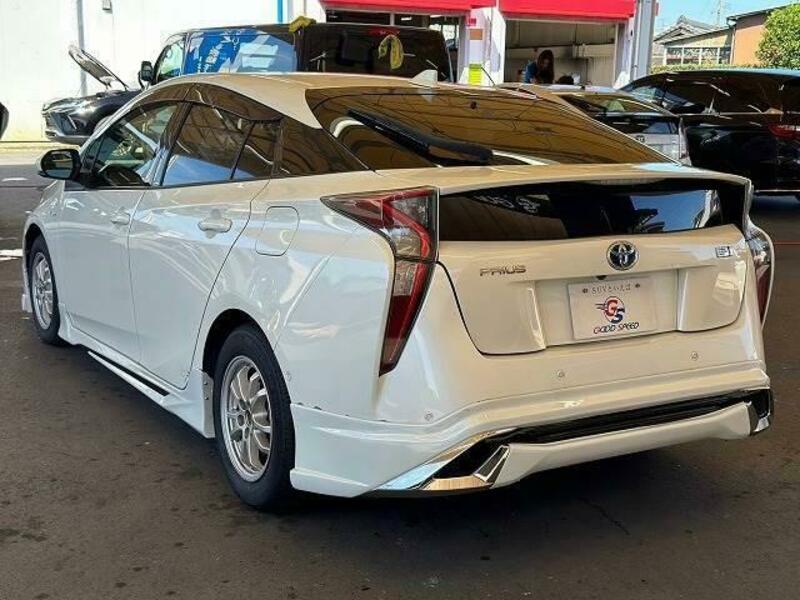 PRIUS-14