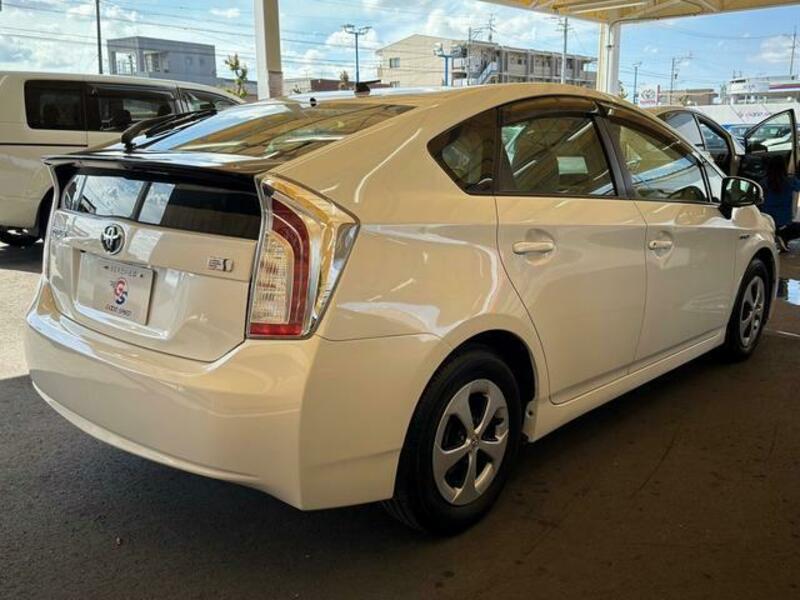 PRIUS-14