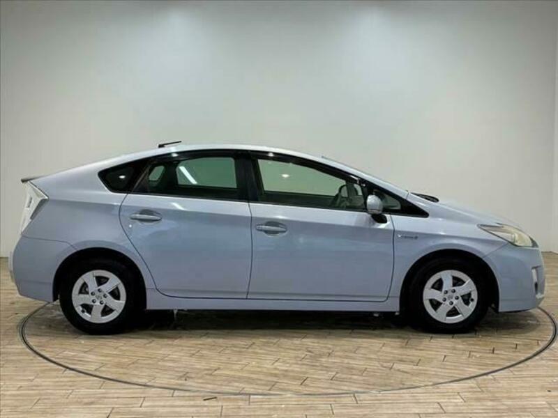 PRIUS-15