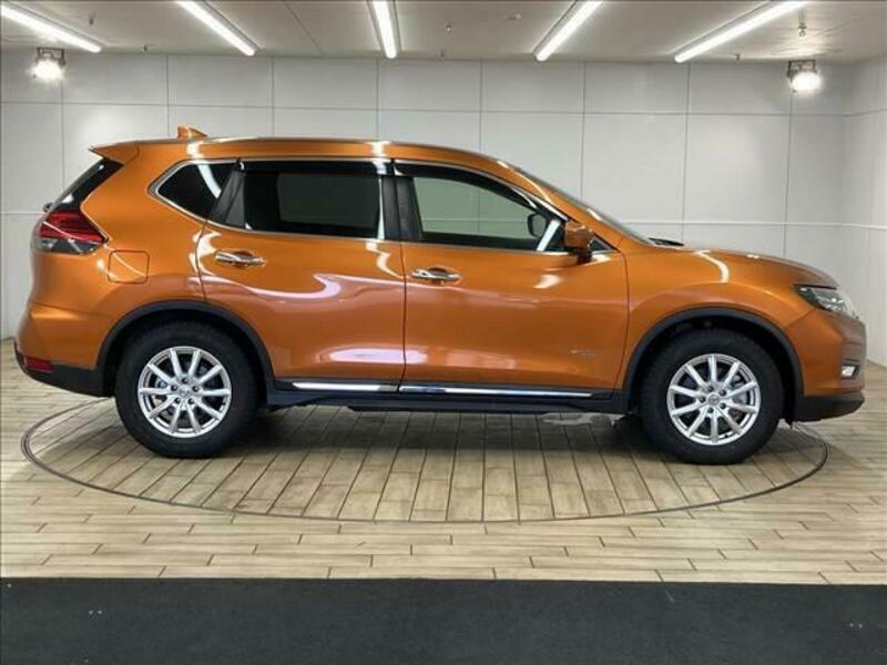 X-TRAIL-16