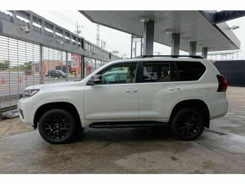 LAND CRUISER PRADO-3