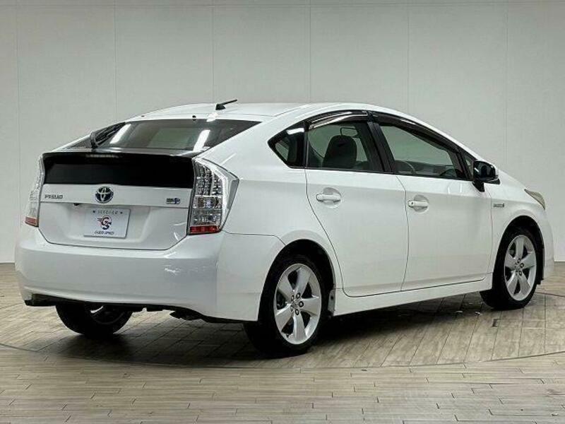 PRIUS-15