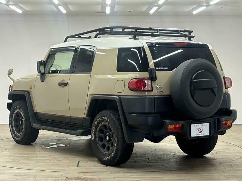 FJ CRUISER-16