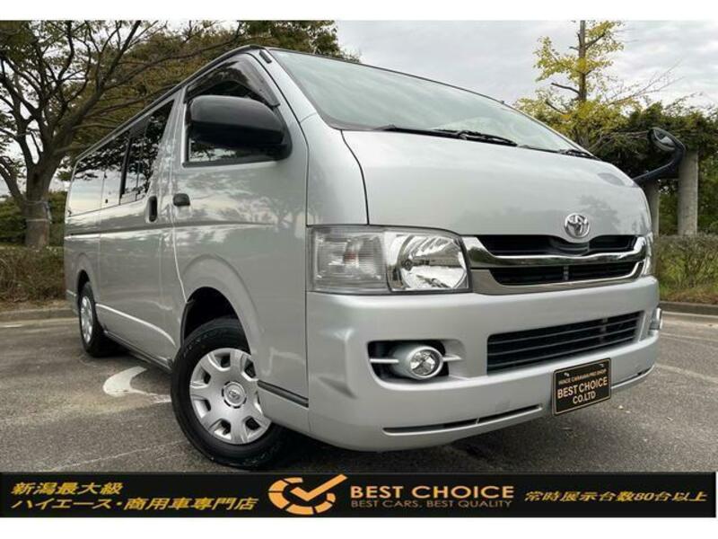 TOYOTA HIACE VAN