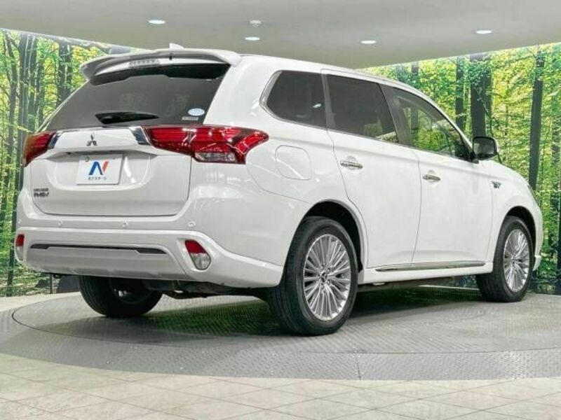 OUTLANDER PHEV-17