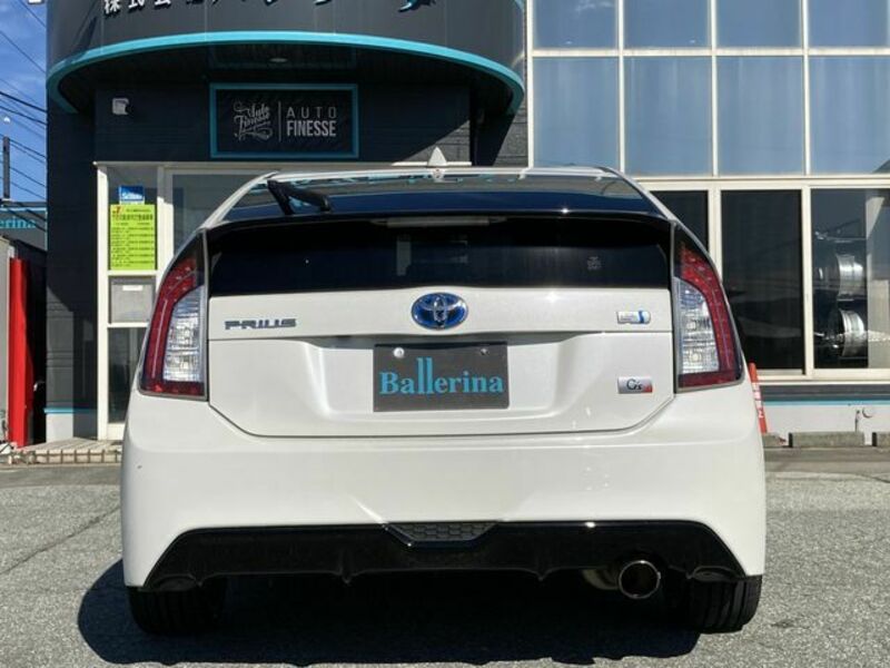 PRIUS-25