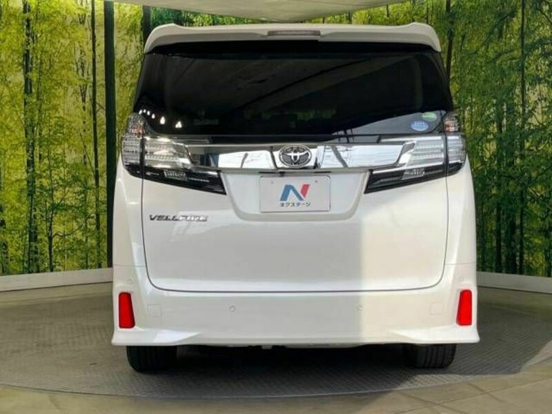 VELLFIRE-17