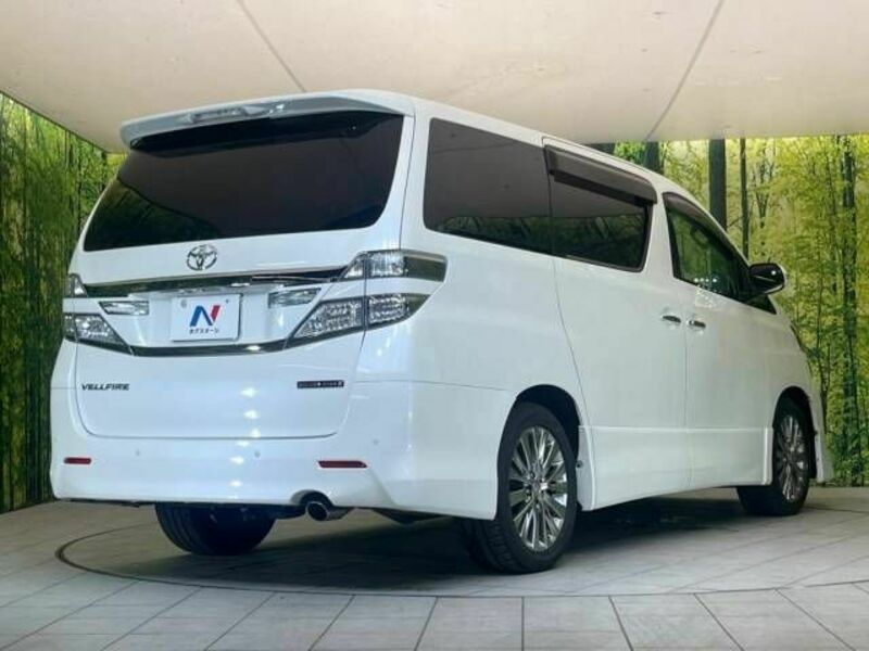 VELLFIRE-18