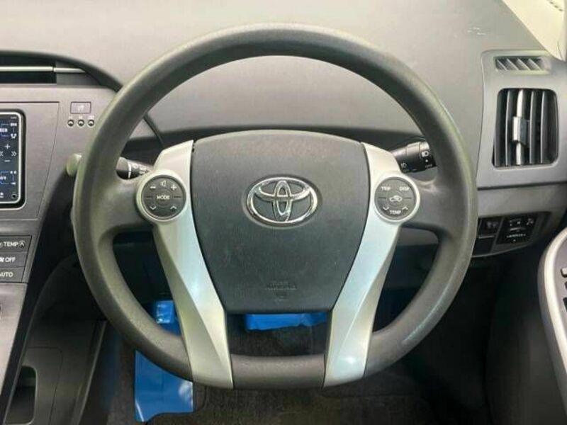 PRIUS-11