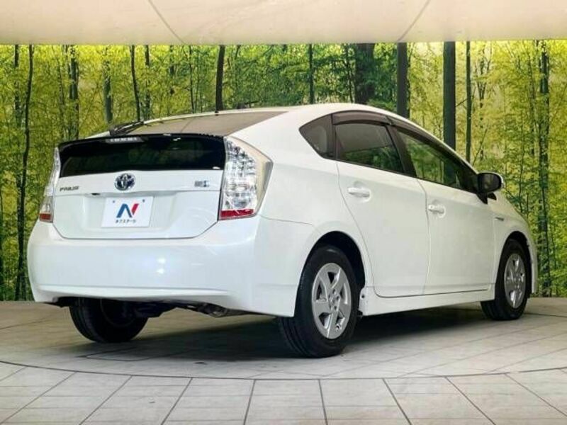 PRIUS-17