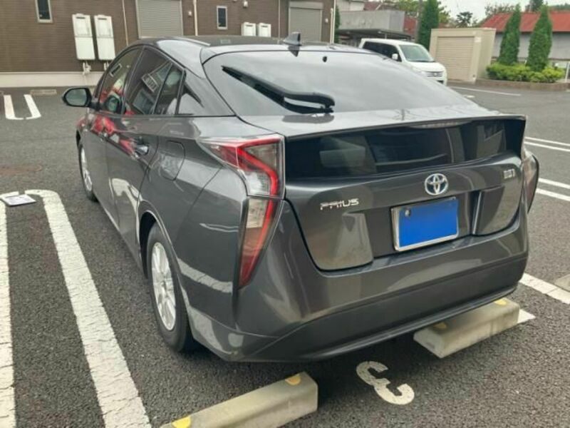 PRIUS-4