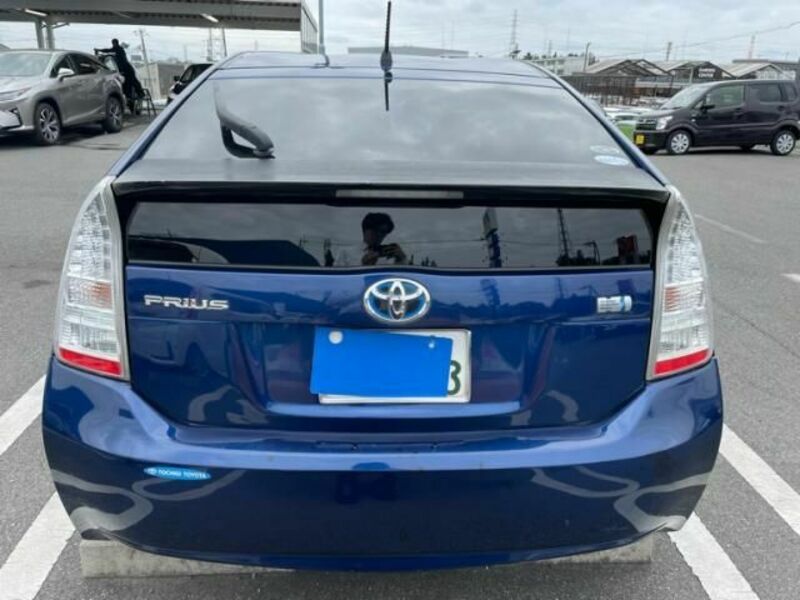 PRIUS-6