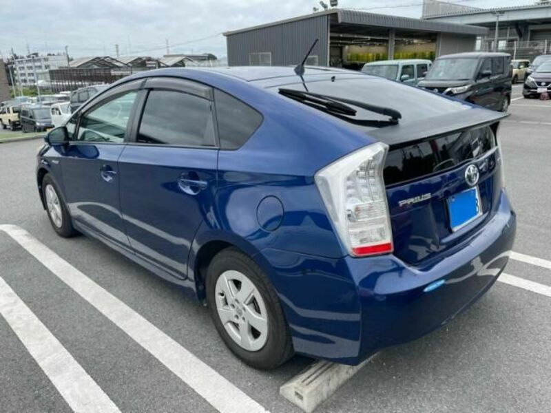 PRIUS-7