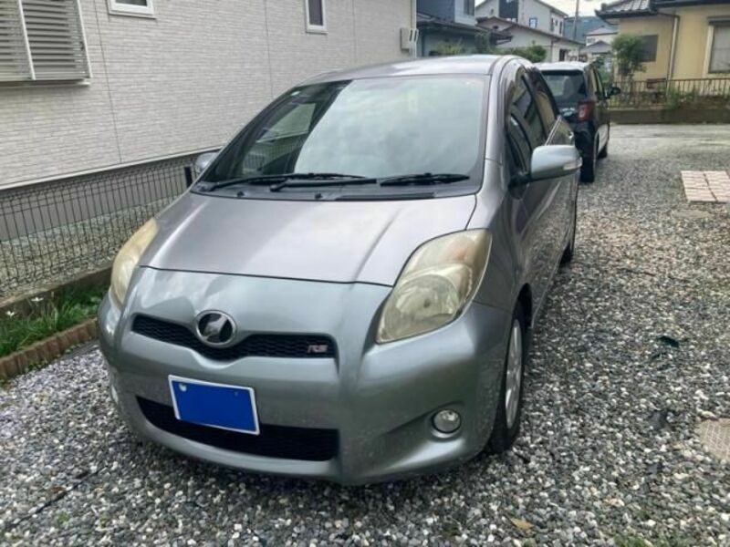 TOYOTA　VITZ