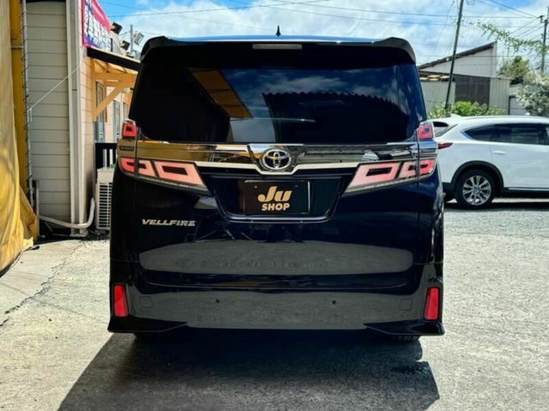 VELLFIRE-6