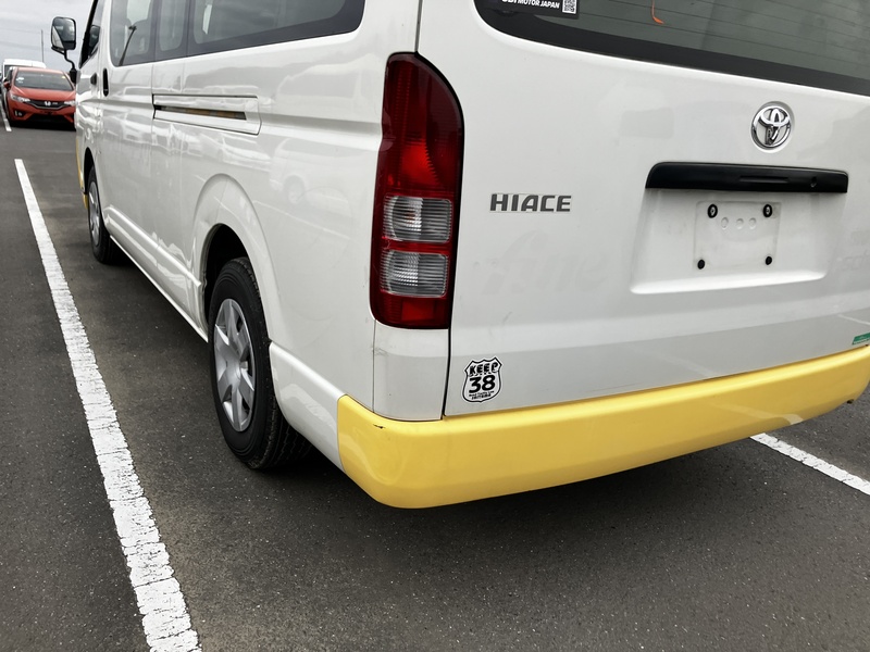 Hiace Commuter-56