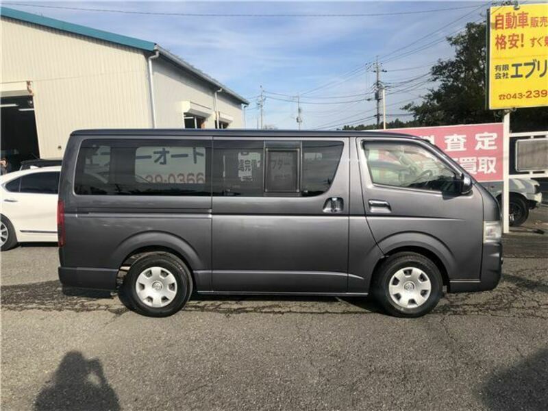 HIACE VAN-1