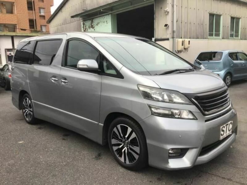 TOYOTA　VELLFIRE