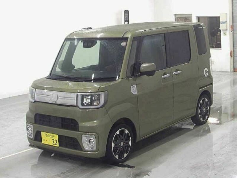 DAIHATSU WAKE