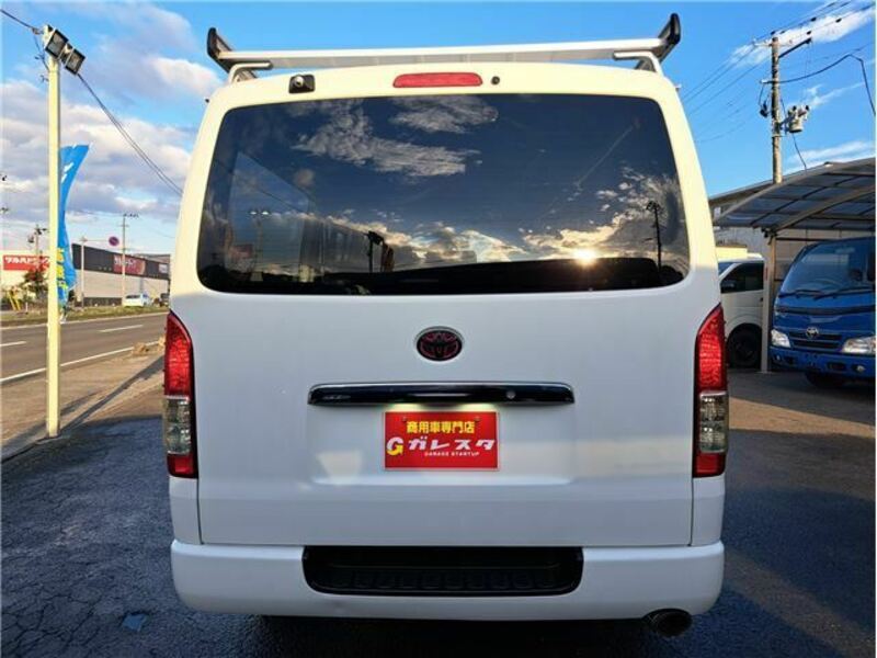 HIACE VAN-1