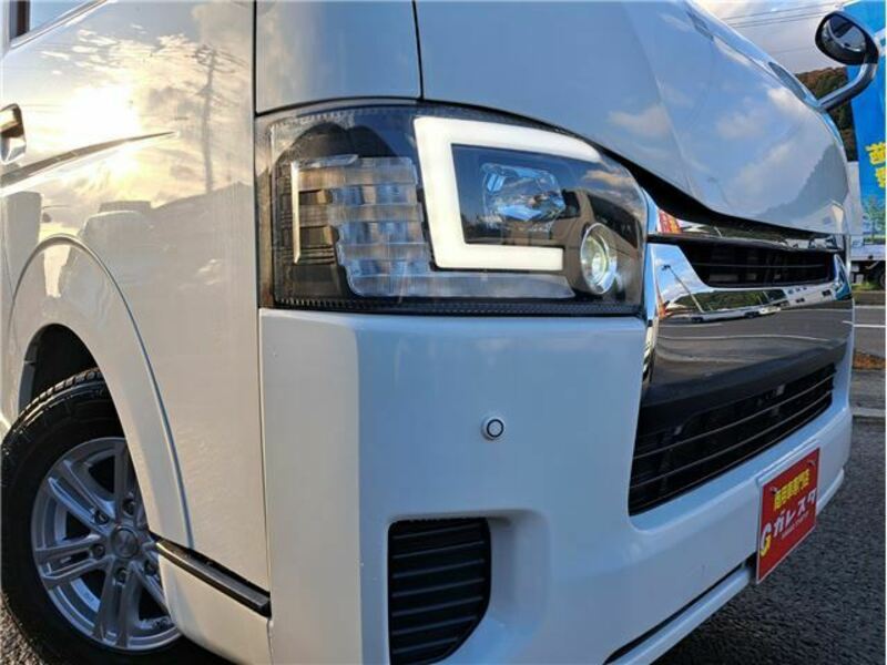 HIACE VAN-8